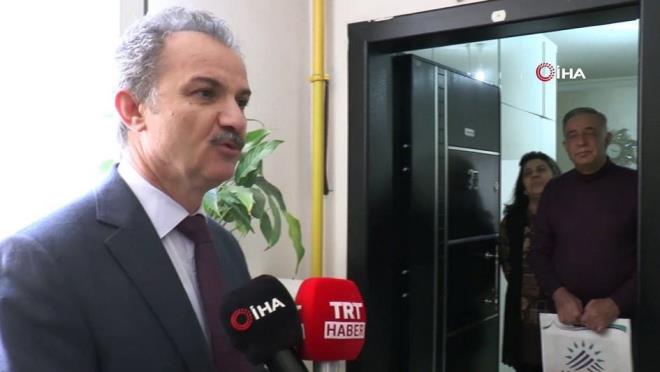 Adyaman Belediyesi'nin sosyal medya hesaplarndan yapt bu paylama vatanda byk ilgi gsterdi. Yzlerce vatanda kitap talebinde bulundu.