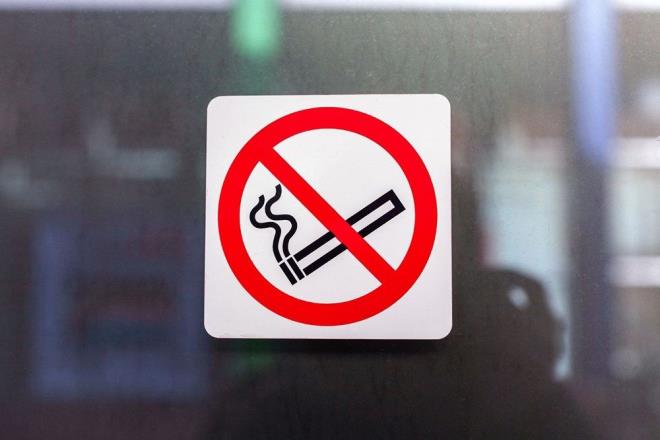 9- Sigara, alkol ve dier ttn mamullerini tketmeyiniz. Astm, KOAH gibi hastalklarnz varsa bu duruma zellikle dikkat ediniz.