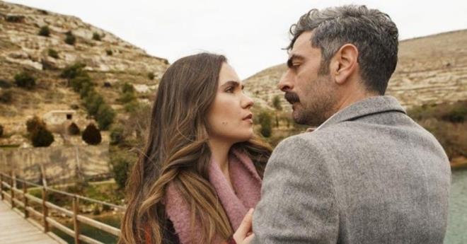 ekimlerin devam etmesi dizi setinde gerilimi arttrd. ddialara gre, dizinin barol oyuncusu Mehmet Ali Nurolu, koronavirs nedeniyle ekimlerin iptal edilmemesini gereke gstererek almay brakt.