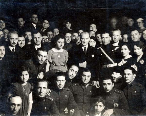 ��te Atat�rk'�n ar�ivden ��kan en son foto�raflar�...