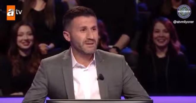 Antrenr bulununca Uak'ta, antrenrm dedi ki, 'Ben seni nasl kouyorsun bir greyim' dedi. 'Ben seni arayncaya kadar ko. Ben seni araynca dnersin' dedi. Kouyorum, kouyorum, kouyorum Manisa Salihli'ye kadar inivermiim.