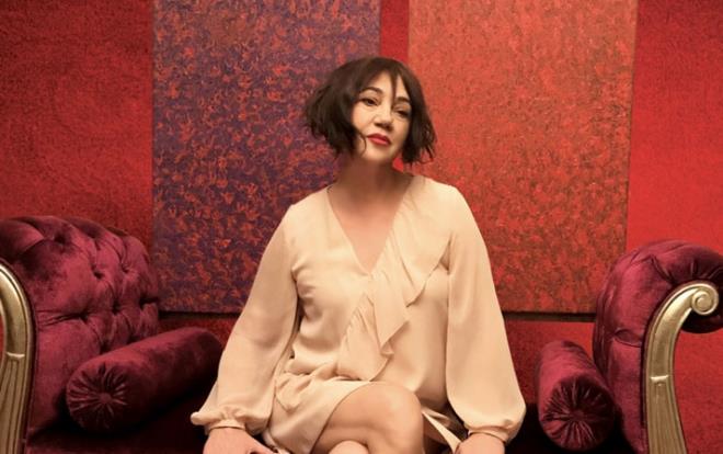 in'de ortaya karak tm dnyay etkisi altna alan koronavirs salgn Trkiye'de de ortaya kmasnn ardndan nller dnyasndan da koronavirse yakalanan baz kimseler oldu. Demet Sarolu, Zlf Livaneli gibi isimler koronavirse yakaland ve iyilemek iin mcadele ediyor.