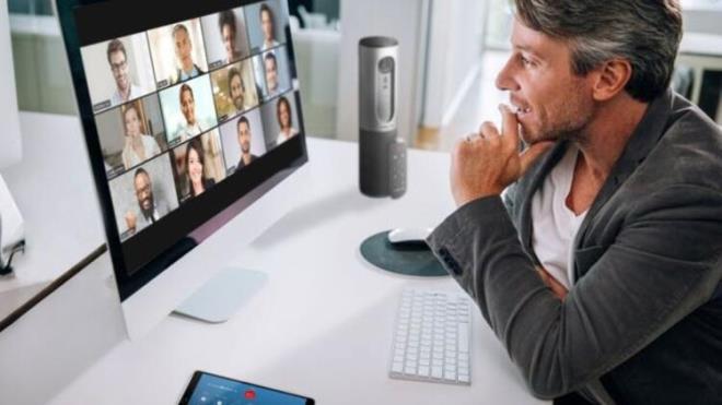 Milyonlarca bilgisayara ve telefona yklenen Zoom uygulamas gerekten de gvenilir mi? Peki herkes neden bu uygulamay indiriyor? Siz onu kullanrken arka planda neler oluyor? Uygulama nasl kullanlyor? te dnyay kasp vuran uygulamann perde arkas...