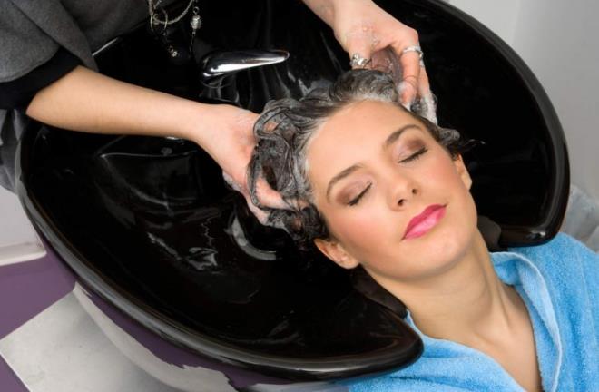 2- Keratin tedavisinde salarn dz olmas iin pres yntemi kullanlyor. Bu sayede salarnz canl ve parlak grnse de doalln kaybederek yaplyor.