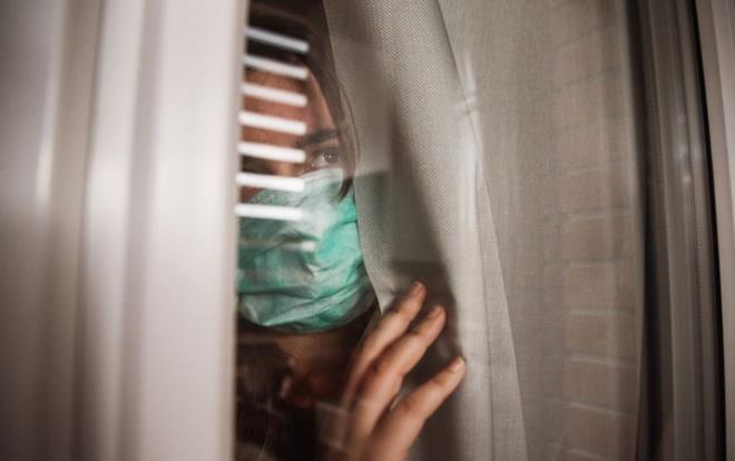 ngiltere&#8217;de yaplan bir aratrma Trkiye dahil 200&#8217;n zerinde lkede grlen ve dnya genelinde 44 bini akn kiinin hayatn kaybetmesine yol aan yeni tip koronavirsn (Kovid-19 ya da SARS-CoV-2) bahar aylarnda etkisini kaybedeceine dair umutlar glendirdi. Bilim insanlar mays aynda koronavirsn yaylmnn yavalayacan ne srd.