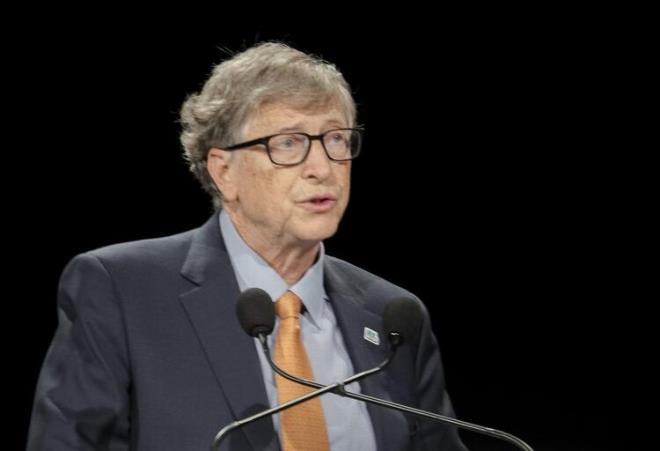 Bill Gates, getiimiz gnlerde de herkesin karantina altnda kalmasn ve darya asla klmamas gerektii konusunda uyarlarda bulunmutu. Rafael Nadal ise spanya'da evinde kendini karantinaya aldn aklamt.