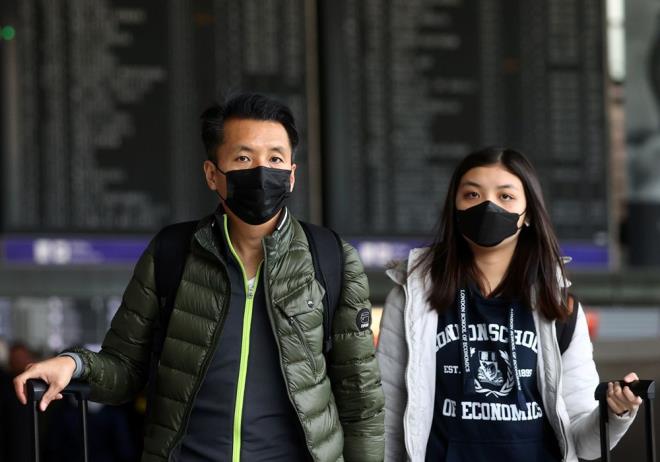 te yandan Huffington Post'un geen hafta yaymlanan haberinde, in'den ithal edilen ve Almanya zerinden talya'ya gnderilecek maskelere Almanya'nn el koyduu belirtilmiti.