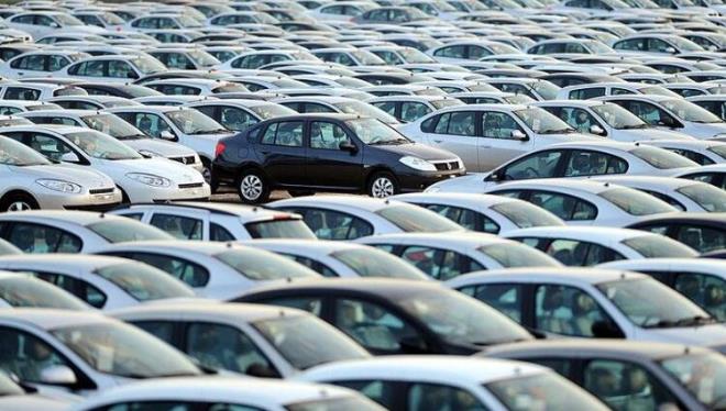 Bu fiyata son gn<br>    Aylardr satlamayan arabadr. Sorunludur elde kalmtr. Satmak iin fiyat drdke drrler. in uzmanlarna kontrol ettirilmesi gerekir.