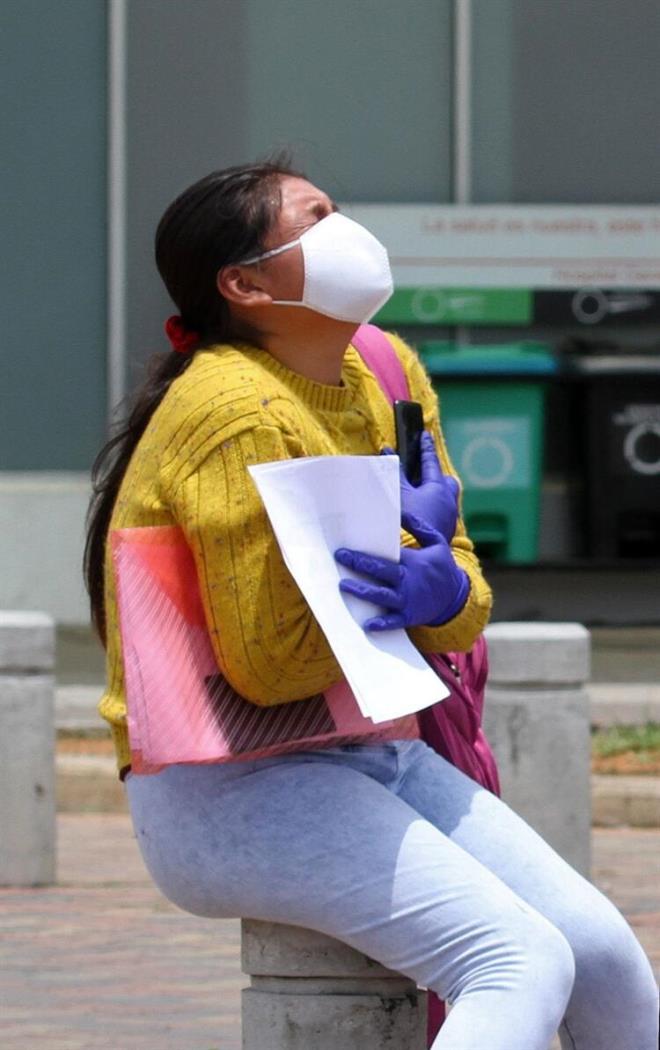 Olivares, "Siparilere yetiemiyoruz. Sokaa kma yasa nedeniyle tabut yapmada kullandmz ahap ve metal hammaddeleri salayamyoruz" dedi.