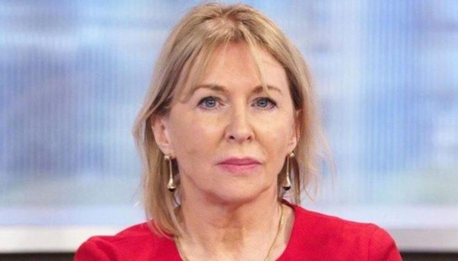 NADINE DORRIES - NGLTERE SALIK BAKAN YARDIMCISI