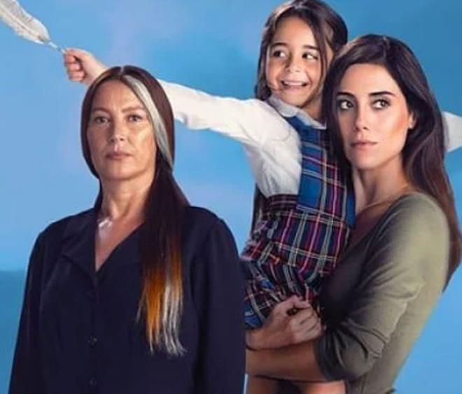 Star TV de ataa kalkt. Pazartesi gnleri, bir dnemin sevilen dizisi 'Anne'yi yaynlayacak.  <br>  Pazartesi 20.00'da yaynlanacak.