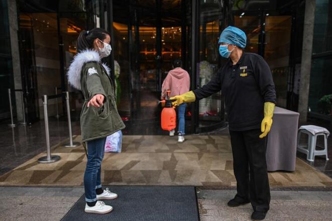 Karncayiyen eti halen ulalabilir vaziyette ve hayvann pullar ila, trnaklar ise ss olarak kullanlyor. Tm gzler yakn zamanda deiecek olan vahi yaam koruma yasasna ve bu boluklar nasl giderebileceine evrildi.