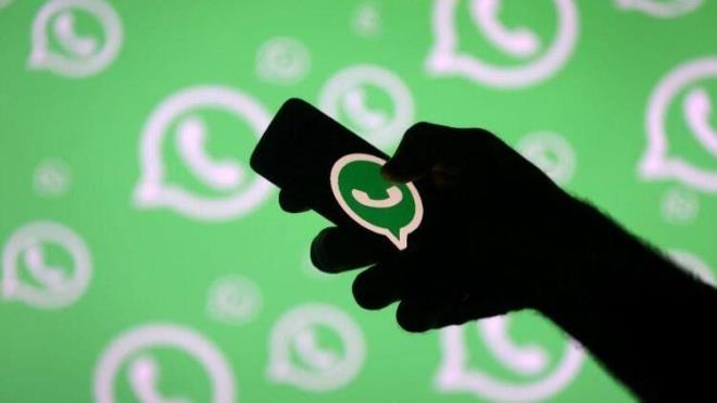 WhatsApp, planlanan takvimde bir deiiklik olmazsa yarndan itibaren bir iletinin birden fazla kiiyle paylalmasnn nne geecek. Peki bu ne anlama geliyor?
