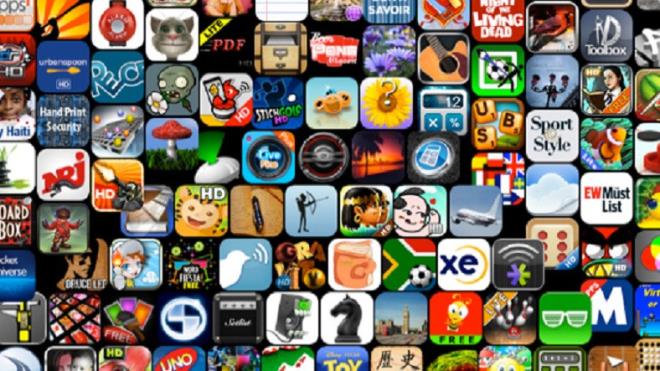 AdColony Genel Mdr Volkan Bier (solda) corona virs ile ilgili mobil dnyada olan deiime dikkati ekerek, u ifadelere yer verdi:  <br>  "Corona virus aktif sosyal yaam snrlandrp ve fiziksel mesafeyi artrdka, insanlarn dijitale daha da yaknlamas tabii ki kanlmaz oluyor. Evde geirdiimiz vakit arttka, gnlk stresten kamak iin de en kafa datc yntem olarak mobil oyunlar karmza kyor. 24 ubat haftas ile 9 Mart haftasn karlatrdmzda, mobil oyun oynama srelerinde yzde 21 art olduunu gryoruz. Oyun uygulamalarndaki trafiklerde de bu iki hafta arasnda yzde 14,6'lk bir art bulunuyor. Ayn ekilde yaplan aratrmalara gre kullanclar yzde 21 daha fazla oyun ii reklam izliyorlar. Bu da reklam verenler iin oyunlarn yine bir mecra olarak gndemde kalmasn salyor."