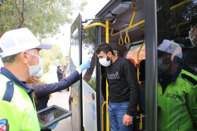 Ka Kaymakam Blent Karacan, ile emniyet mdr Erkan Kaar ile denetim blgelerini ziyaret ederek, almalar hakknda bilgi ald. Karacan, emniyet kontrol noktasnda gvenlik grevlilerine kolaylk diledi ve vatandalar bilgilendirdi.