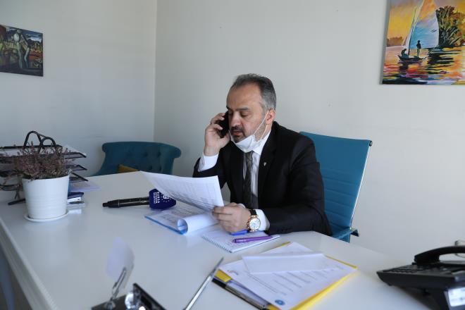 Bursa&#8217;da &#8216;Covid 19&#8217; salgn srecinden ekonomik ve sosyal olarak etkilenen vatandalara ynelik her trl destei salayan Bykehir Belediyesi,  bu sreten psikolojik olarak etkilenen vatandalara da uzman psikologlar marifetiyle cretsiz danmanlk hizmeti sunuyor.