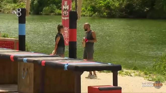 Survivor'da beklenen Sercan Yldrm-Nisa grmesi son blmde gerekleti.