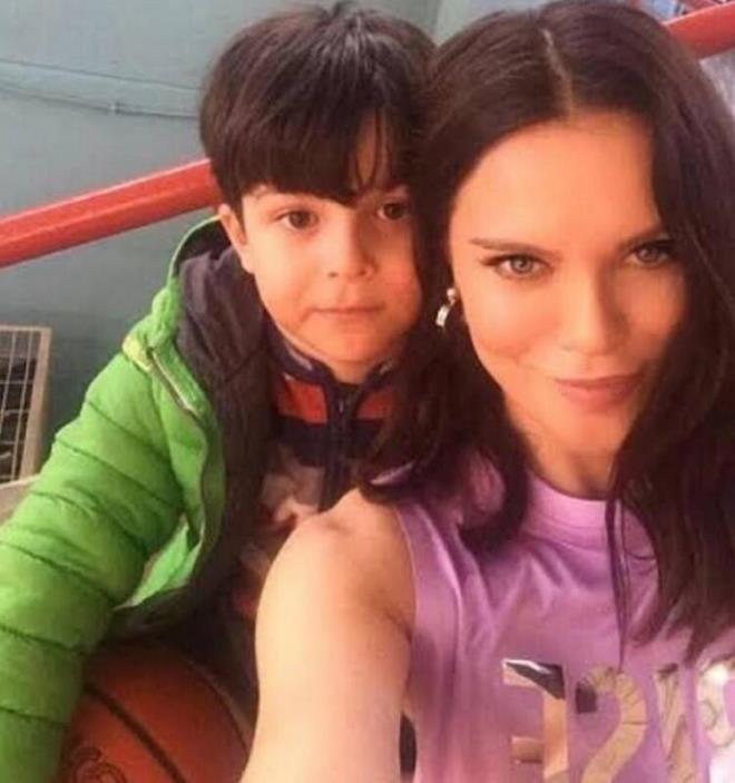 SEDA SAYAN<br>  ok zgnm ok ne diyeceimi bilemiyorum. Pars nurlar iinde uyu... Allah'm sana sabr, metanet versin...