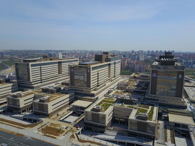 Baakehir ehir Hastanesi'nin 20 Mays'ta tam kapasite ile hizmete girmesi planlanyor.