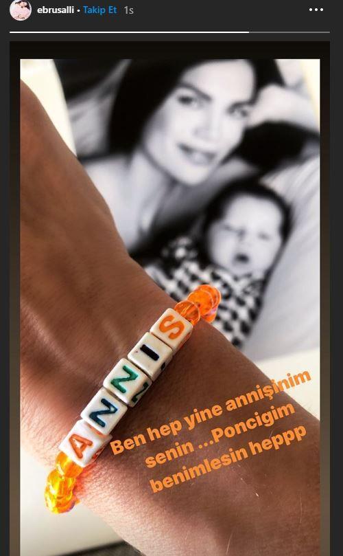 "Poniim benimlesin hep": all yaynlad kareye, &#8220;Ben hep yine anniinim senin. Poniim benimlesin hep.&#8221; notunu dt.