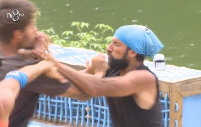 DSKALFYE OLUR MU?  Berkan ve Evrim taraflar ayrmak iin araya girdi. ki yarmacnn akbeti bu akam belli olacak.