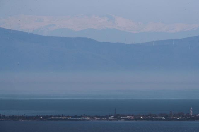 STANBUL'DAN DA ULUDA GRNTLENMT  stanbul'da da trafik younluunun en az seviyeye inmesi ve fabrika retimlerinin dmesi nedeniyle hava kirlilii azald.
