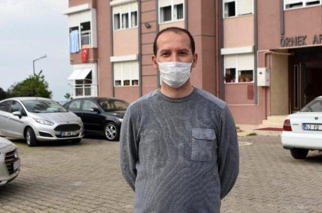 Sanki birisi atya km da bcekleri boaltyor gibiydi. Mevsim geii dolaysyla larvalarn canlanm olabileceini dndm. ki saat sonra bceklerin istilas durdu ve hayat normale dnd" dedi.