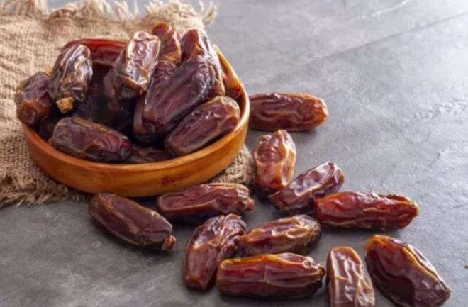 Baklk sistemini kuvvetlendiriyor<br>  Yksek antioksidan ierii ile hurma baklk sisteminizi glendirerek tm vcut ileyiini iyiletirir.