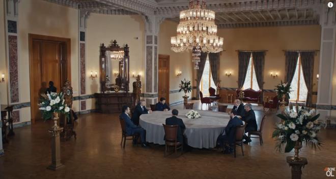 "Hzr ve Alparslan masadan kovuldu":<br> Toplanlan masada bu alnan karar Hzr akrbeyli ve Alparslan'a sylenildi ve oylama yapld. Yaplan oylama sonras tm masa yelerinin el kaldrmasyla Hzr akrbeyli ve yeeni Alparslan masadan kovuldu.