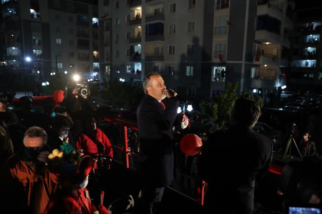 Bursa Bykehir Belediyesi&#8217;nin &#8216;sokaa k yasa nedeniyle&#8217; 23 Nisan Ulusal Egemenlik ve ocuk Bayram&#8217;n okullarnda kutlayamayan ocuklar iin planlad etkinlikler, 2 gnlk youn programn ardndan tamamland.