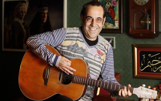 stanbul Valiliince 23 Nisan Ulusal Egemenlik ve ocuk Bayram ve TBMM'nin alnn 100. yl dolaysyla Glhane Park'nda organize edilen konserde, MF grubundan Mazhar Alason ve Fuat Gner sevilen arklarn seslendirdi.