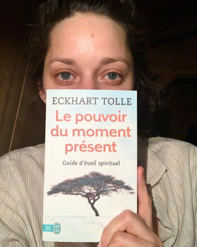 Marion Cotillard  <br>  Le Pouvoir du Moment Prsent-Eckhart Tolle