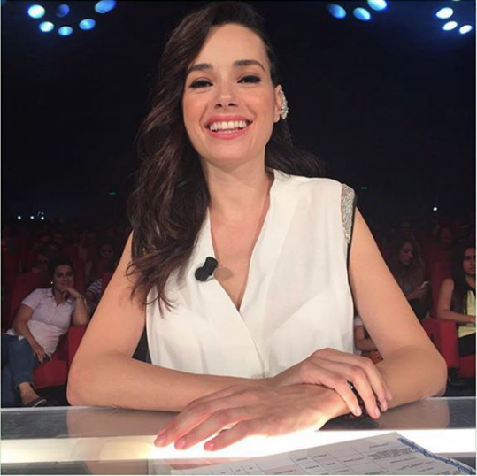 Oyuncu 5 yana giren olu Nefes'in eitimi iin bir sre nce stanbul'a dnd. Yapmclar da peine dt. 2014'te blm bana en yksek crete imza atan oyuncular arasnda yer alan Namal'a yine cazip teklifler sunuldu.