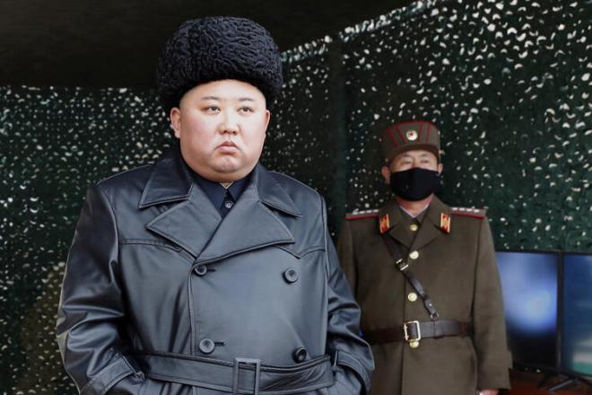 Kim l-sung Meydan&#8217;nda ina edilen sz konusu geici yaplarn ise Kim Jong-un &#8216;cenaze&#8217; treni srasnda yaplacak gei treni iin olabilecei ifade edildi. 2011 ylnda, Kim Jong-un&#8217;un babas Kim Jong-il iin de askeri gei treni dzenlenmiti.