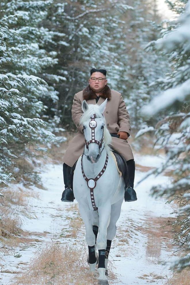 "lmemi veya i gremez hale gelmemise buna oke olurum."  <br>  ABD&#8217;nin Gney Carolina Senatr Cumhuriyeti Lindsey Graham, Kuzey Kore lideri Kim Jong-un&#8217;un ldne ilikin iddialar zerine, lkedeki sessizlie iaret ederek, "lmemi veya i gremez hale gelmemise buna oke olurum." dedi.