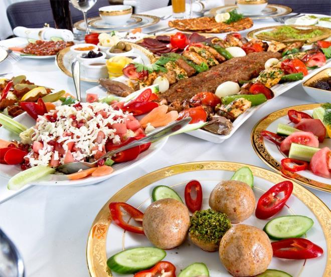 Cmert sahurun, kahvalt n olarak hazrlanabileceini sebzeli omlet, tam buday ekmei, ceviz ii, kuru kays, kuru zm ve incirin tketilebileceini syledi. Cmert frnda piirilmi peynirli brek, yourt ya da 1 su barda st, 1 adet yasz tost ve hurmann da son derece dengeli  olacan anlatt.