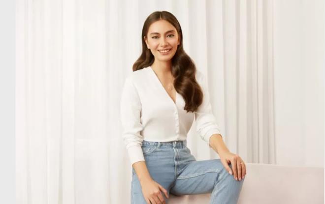 Neslihan Atagl Doulu: Vuslat dizisinin barol oyuncusu Kadir Doulu ile evli olan Atagl'n annesi bir Rus.