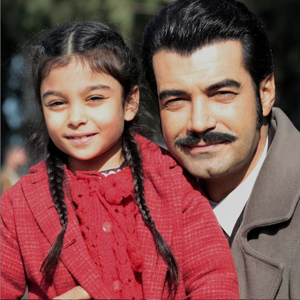 Bir Zamanlar ukurova dizisinde hayat verdii Demir Yaman karakteri sayesinde sosyal medyada da sk takip edilen Murat nalm, Ramazan aynda gemiten kalan bir fotorafn Instagram'a ykledi.