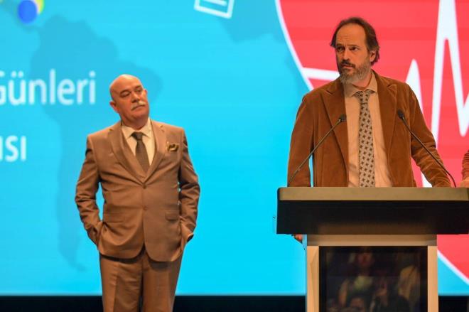 Dizide baka bir gelime ise senarist deiiklii olacak. 14 blm yazan Banu Kiremiti Bozkurt&#8217;un yerine Nee ehiz yeni blmleri yazacak.