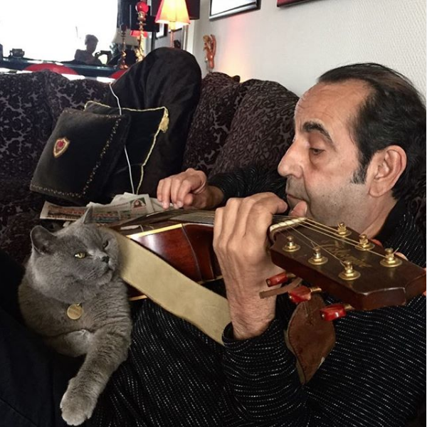 &#8220;Rahatszlmla ilgili arayan, soran, dualarn esirgemeyen herkese ok teekkr ederim. Tedavi srecim olumlu gidiyor. Gzel, salkl gnlerde birlikte olacaz inallah.&#8221;