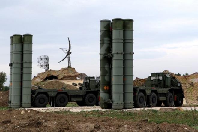 S-400, nemli siyasi, ekonomik ve askeri hedefleri "yksek etkili koruma" iin tasarlanan bir sistem olarak tanmlanyor.