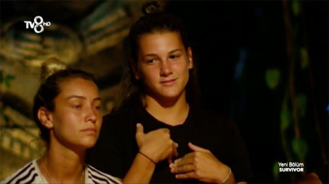 Ada konseyinde Evrim-Nisa atmas  <br>nller takmnn isim yazaca ada konseyine gnlller takmndaki atlak damga vurdu. Evrim 'kimi istersem yazarm, bana samimiyetsiz geliyor' diyerek Berkan'a laf soktu. Nisa ise Evrim'in davranlarn eletirdi. Nisan, 'Aynsn da bana yapyor, adada gnaydn demiyor' dedi. Evrim ise 'Benim Nisa ile yaanan bir olaym var. Hi bir ekilde can cier kuzu sarmas olamam. Nisa ile samimi deiliz. Ben bir ey olmam gibi adada onunla sohbet edemem. Benim Berkan'la bir olaym yok. Sadece davranlarn gzlemledim o bana gelmiyor ben ona gitmiyor' yantn verdi.