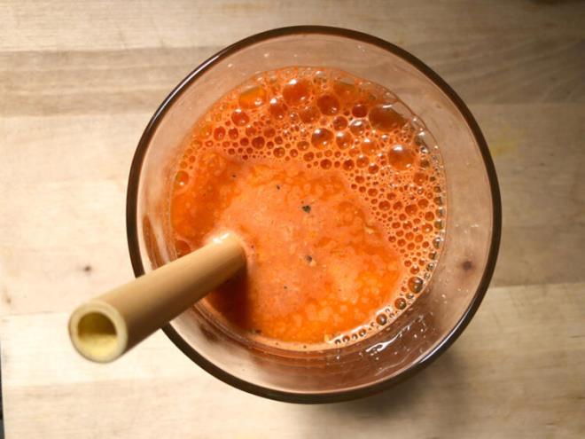 Karacier sal iin gnde mutlaka 2-3 litre su iilmesi gerekir. tiiniz suyun ierisine az miktarda zerdeal atabilirsiniz.