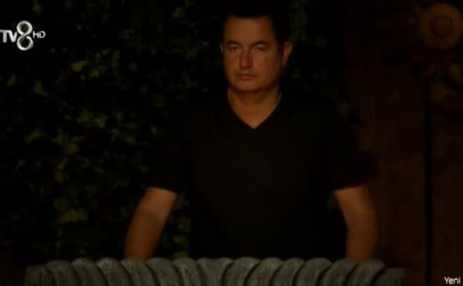 Ersin'e kt haberi verirken suratmn halinden bahsediyorsunuz. Televizyonculuun byle zor    anlar vardr. Defne Joy Foster'n vefatnn ardndan canl yayna kmtm. Hi    unutamayacam anlardand..