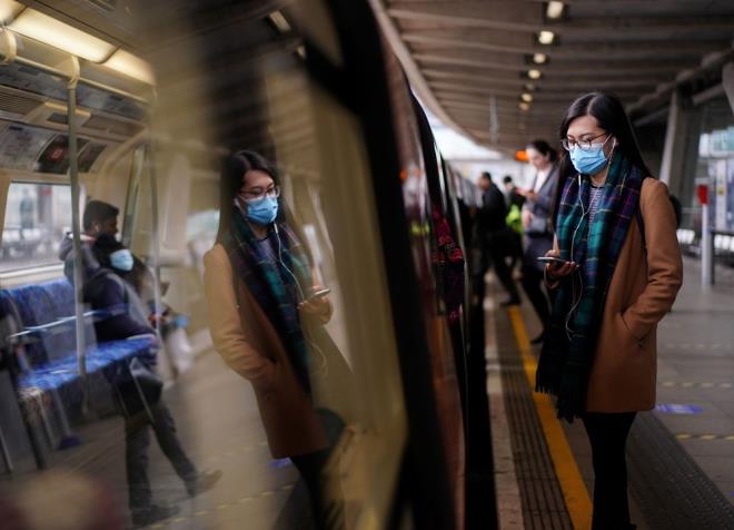 ngiltere&#8217;de yeni tip corona virs nedeniyle hayatn kaybedenlerin says 494 artarak 33 bin 186&#8217;ya ykseldi.    Salk Bakanlnn Twitter zerinden yaymlad verile gre, lkede Covid-19 nedeniyle hayatn kaybedenlerin says 494 artla 33 bin 186 oldu.    lkede vaka says da 3 bin 242 atarak toplamda 229 bin 705&#8217;e ykseldi.