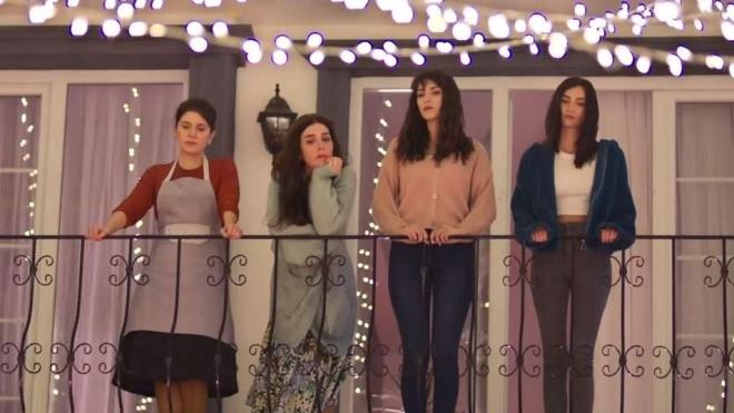 Bu ekilde Kanal D'de yaynlanan Hizmetiler dizisinin ekran maceras sona erdi. Koronavirs salgnndan sonra ekimleri durdurulan Hizmetiler dizisi final yapt.