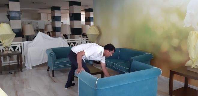 Ayn odada konaklayan veya ayn aileden olan misafirlerin genel mahal kullanmlarnda birbirleri ile sosyal mesafe art aranmayacak.