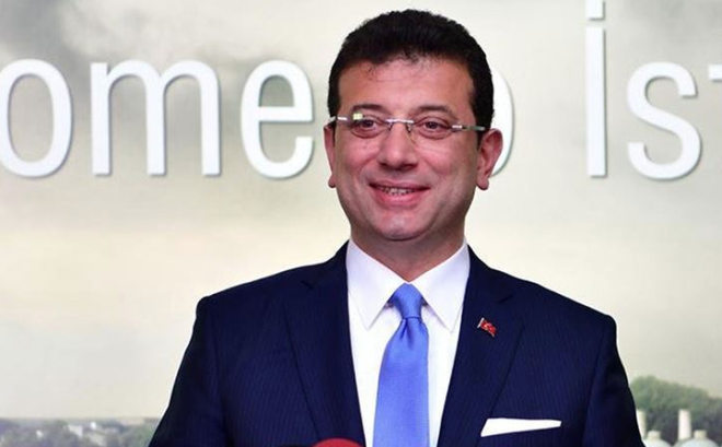 "mamolu'nun siyaset tarz beenilmedi"    <br>-2019 seimlerinin parlayan yldz Ekrem mamolu'ydu. Sizce beklenen performans gsterebildi mi?  <br>  Kent meselelerine duyarl bir insan olarak benim gzlemim u. Geriye braktmz bir yl siyasi polemiklerle geti. Hizmetler, yatrmlar ve sosyal meseleler gndem olmad. Ekrem mamolu'nun siyaset ve hizmet anlay byle gidecek gibi grnyor. stanbullular da bunun farknda. stanbullunun gndemi ve beklentisi ile mamolu'nun beklentisi ve gndemi ok farkl.