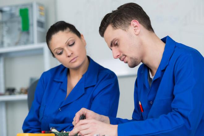 <p>lkeler: Lksemburg </p>  <p>  Toplam nfus: 613.894</p>  <p>  Gen nfus: 71.244</p>  <p>  Gen nfus oran: 11,61 </p>