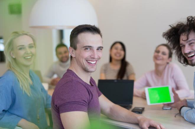 <p>lkeler: Slovenya </p>  <p>  Toplam nfus: 2.080.908 </p>  <p>  Gen nfus: 194.795</p>  <p>  Gen nfus oran: 9,36</p>